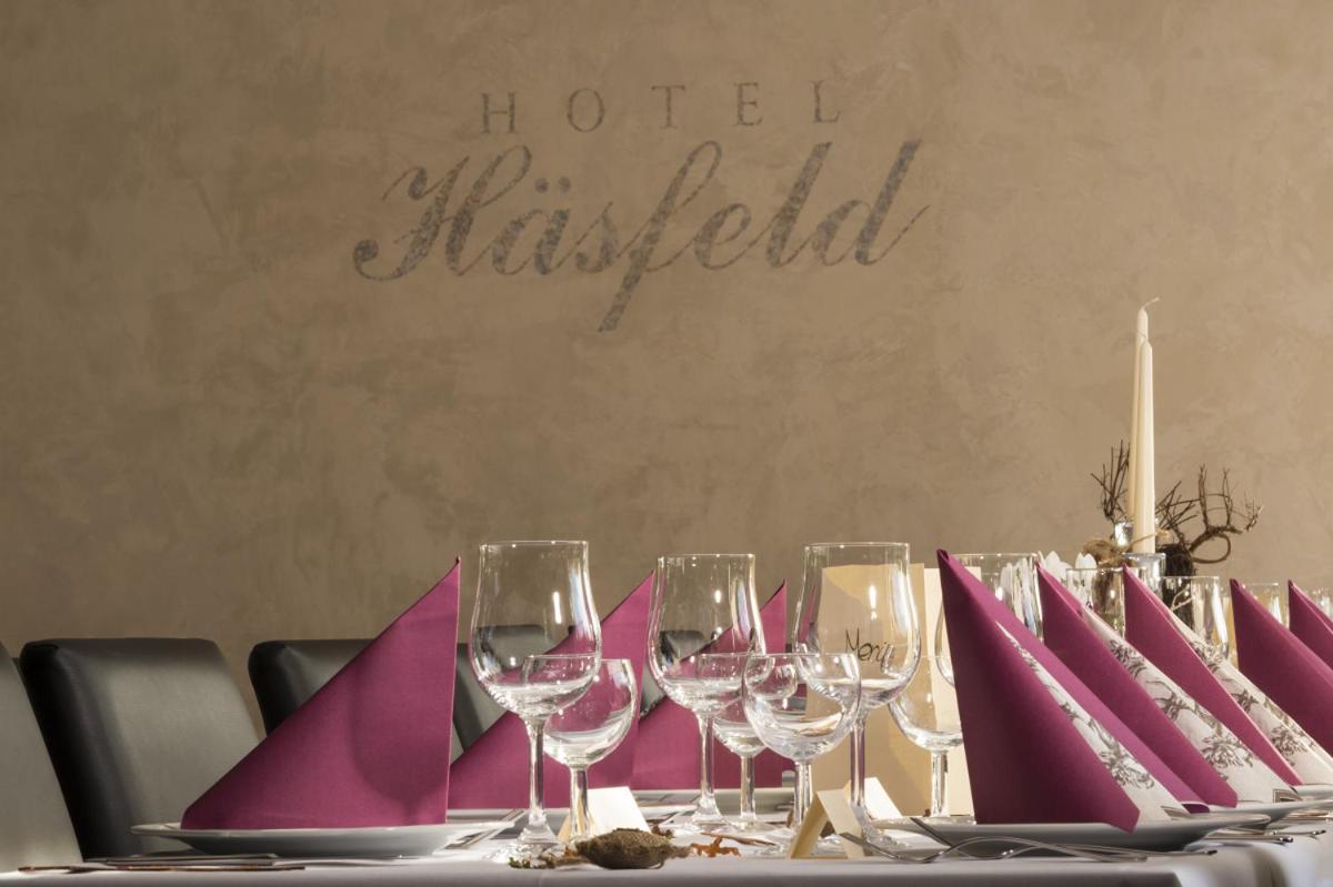 Hotel Restaurant Häsfeld Überherrn Exteriör bild